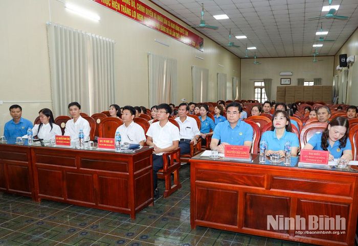 Các đại biểu dự hội nghị.