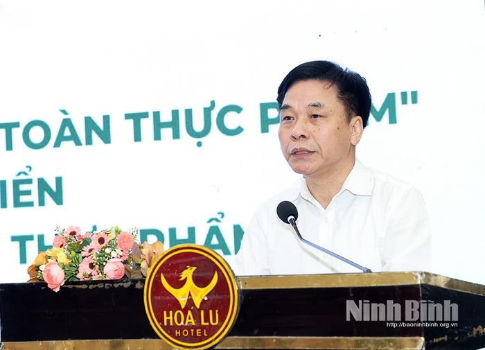 Đồng chí Trương Thanh Phòng, Phó Giám đốc Sở Y tế phát biểu kết luận hội nghị.