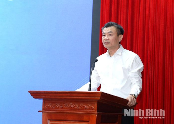Đồng chí Trương Công Khải, Tỉnh ủy viên, Phó Bí thư Đảng ủy UBND tỉnh phát biểu tại chương trình.