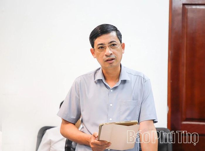 Lãnh đạo Sở Tài chính báo cáo một số vấn đề vướng mắc liên quan đến các dự án.