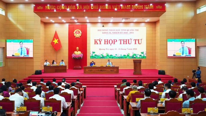 Quang cảnh phiên họp - Ảnh: X.P