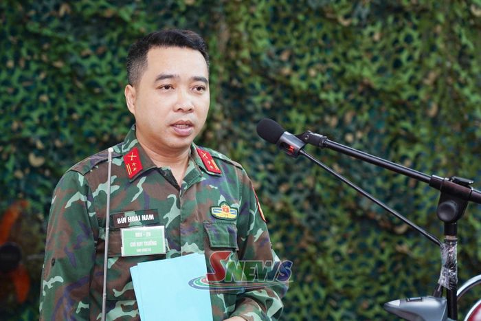 Chỉ huy trưởng Ban CHQS xã Muổi Nọi trình bày phương án tác chiến trong cuộc diễn tập.