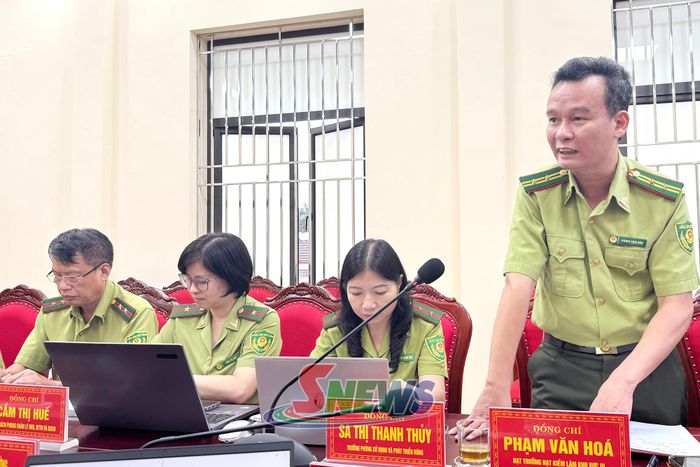 Đại diện Hạt Kiểm lâm Khu vực III phát biểu tại Hội nghị.