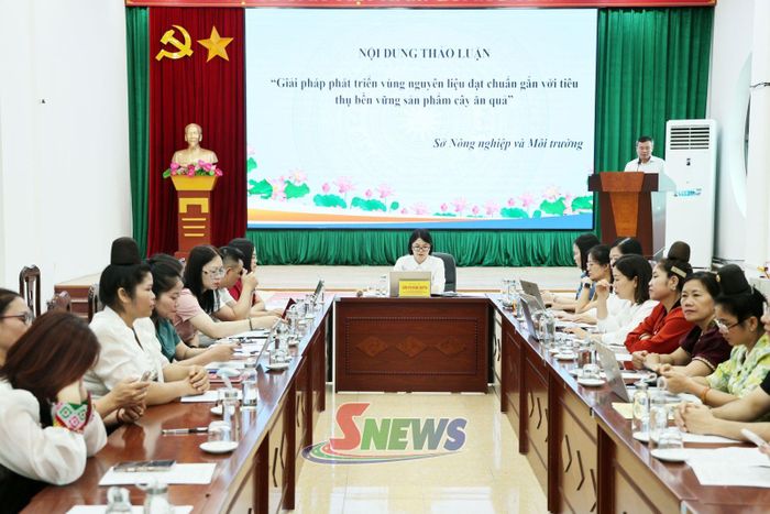 Hội nghị "Giải pháp thúc đẩy tiêu thụ sản phẩm cây ăn quả cho hợp tác xã do phụ nữ tham gia quản lý trong bối cảnh mới" do Hội LHPN tỉnh tổ chức.