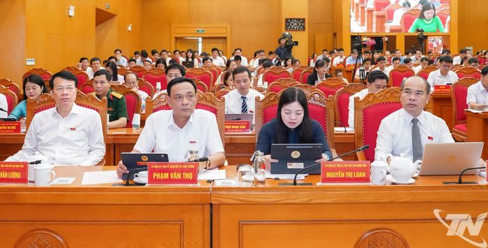 Các đại biểu dự Kỳ họp thứ năm, HĐND tỉnh Thái Nguyên khóa XV.