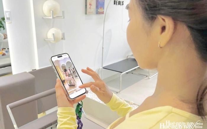 Mạng xã hội trở thành kênh kết nối học viên của một cơ sở Pilates tại Huế.
