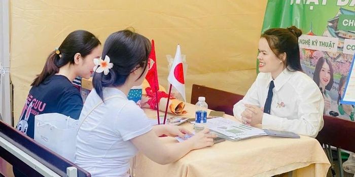 Doanh nghiệp tư vấn, giới thiệu cơ hội việc làm ở nước ngoài cho người lao động trên địa bàn thành phố Huế.