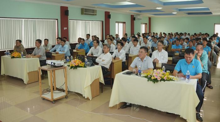 An toàn cần trở thành ý thwcsw tự giăc của mỗi người lao động và trách nhiệm của mỗi cấp quản lý!
