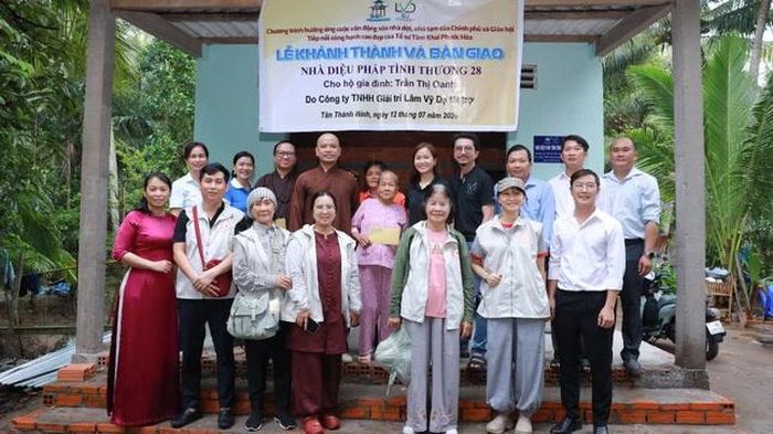 Khánh thành nhà Diệu Pháp Tình Thương số 28 cho hộ dân có hoàn cảnh khó khăn tại tỉnh Vĩnh Long