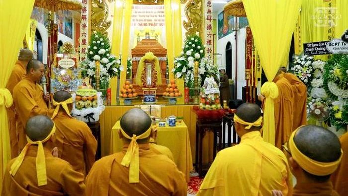 Lễ thành phục, phát tang