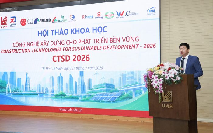 TS Hoàng Bắc An, Phó Hiệu trưởng Trường Đại học Kiến trúc TP.HCM phát biểu tại hội thảo.