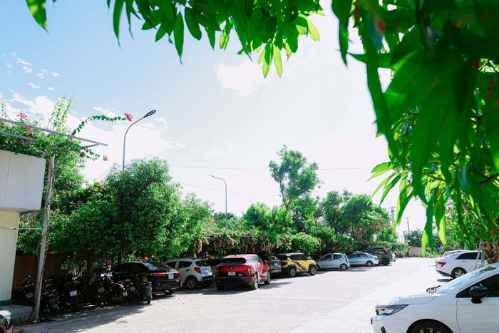 Hạ tầng chưa đồng bộ cùng kinh phí thực hiện lớn đã khiến quá trình triển khai gặp không ít khó khăn.
