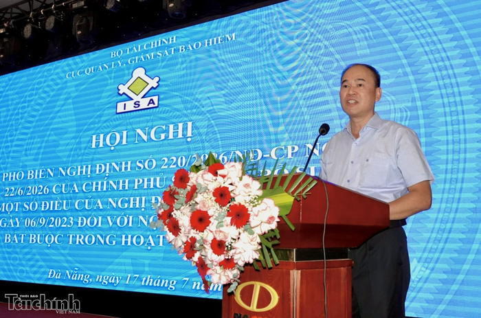 Ông Phạm Văn Đức - Phó Cục trưởng Cục Quản lý, giám sát bảo hiểm phát biểu tại Hội nghị. Ảnh: Ánh Tuyết.