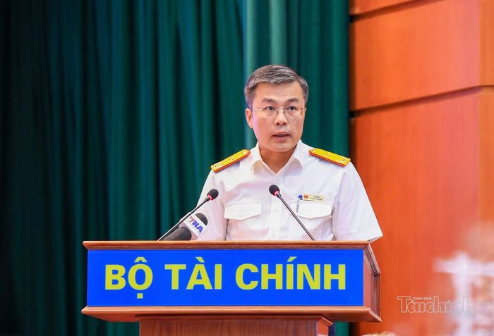 Ông Lê Long - Phó Cục trưởng Cục Thuế phát biểu tham luận tại hội nghị. Ảnh: Đức Thanh