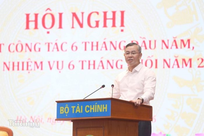 Bộ trưởng Bộ Tài chính Ngô Văn Tuấn phát biểu tại Hội nghị. Ảnh: Đức Minh