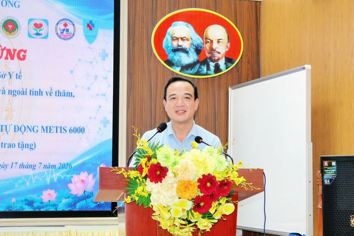 Bác sĩ Nguyễn Hoàng Phương, Giám đốc Trung tâm Y tế khu vực Yên Lạc chia sẻ kinh nghiệm chuyên môn.