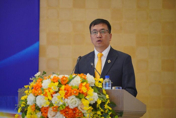 Đại diện doanh nghiệp nêu ý kiến góp ý nhằm phát triển du lịch tỉnh Lào Cai.