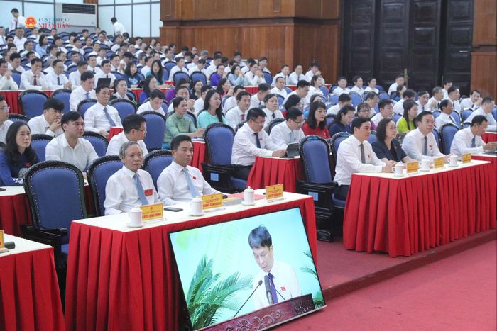 Các đại biểu dự Kỳ họp thứ Tư, HĐND tỉnh Thanh Hóa khóa XIX