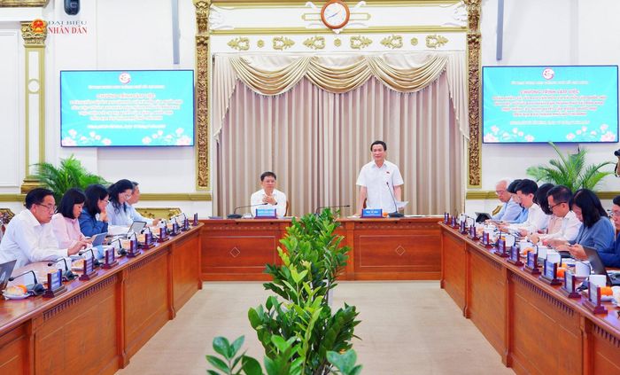 Quang cảnh cuộc làm việc. Ảnh: Hoa Lê