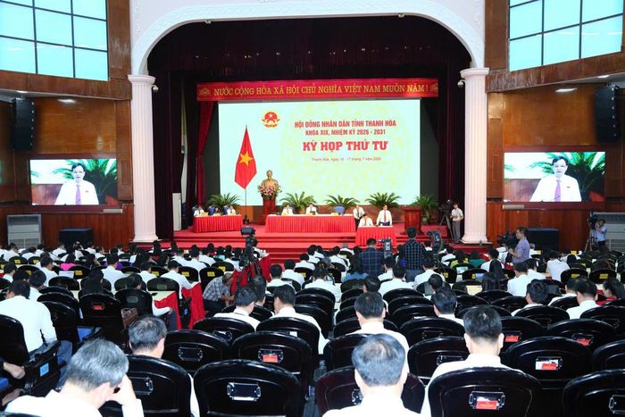 Toàn cảnh phiên chất vấn. Ảnh: Quốc Hương