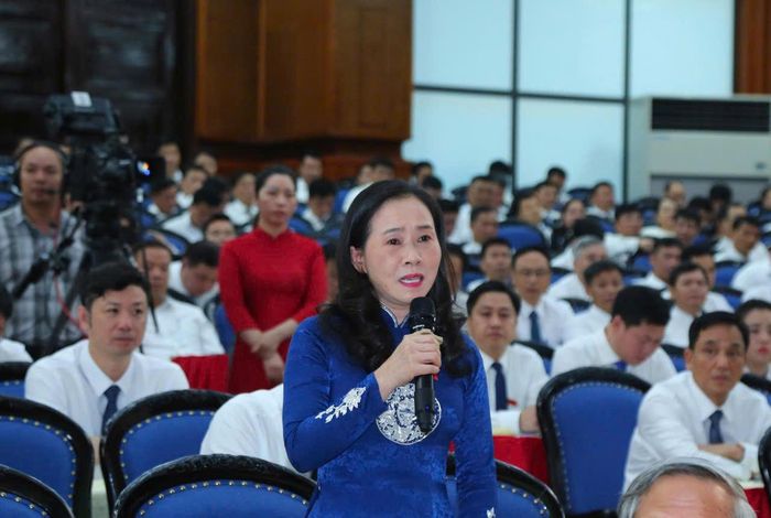 Đại biểu Ngô Thị Hồng Hảo chất vấn về "điểm nghẽn" lớn nhất của ngành giáo dục