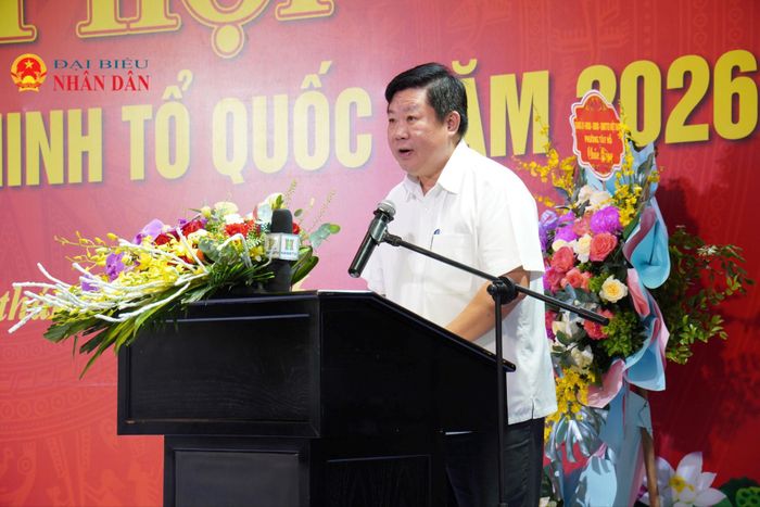 Đồng chí Nguyễn Thanh Tịnh, Chủ tịch UBND phường Tây Hồ phát biểu đáp từ.