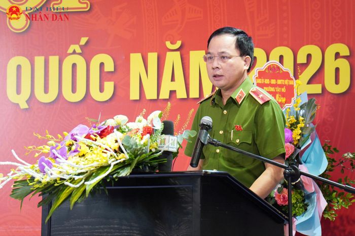 Thiếu tướng Lê Văn Tuân - Ủy viên Ban Thường vụ Đảng ủy, Phó Giám đốc Công an TP. Hà Nội phát biểu chỉ đạo tại Ngày hội.