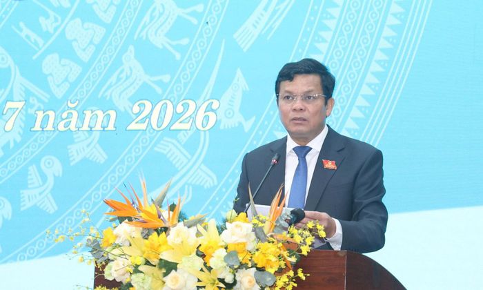 Phó Bí thư Tỉnh ủy, Chủ tịch HĐND tỉnh Quảng Ngãi Nguyễn Đức Tuy phát biểu tại kỳ họp