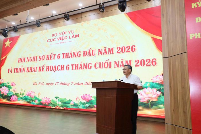 Ông Ngô Xuân Liễu, Giám đốc Trung tâm quốc gia về dịch vụ việc làm phát biểu. Ảnh BN