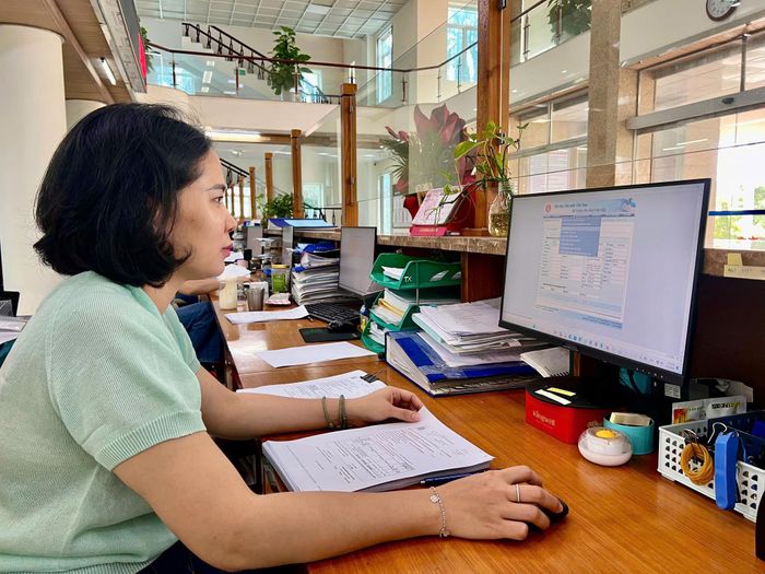 Hoạt động nghiệp vụ tại Kho bạc Nhà nước khu vực IV Ảnh: Thanh Tùng
