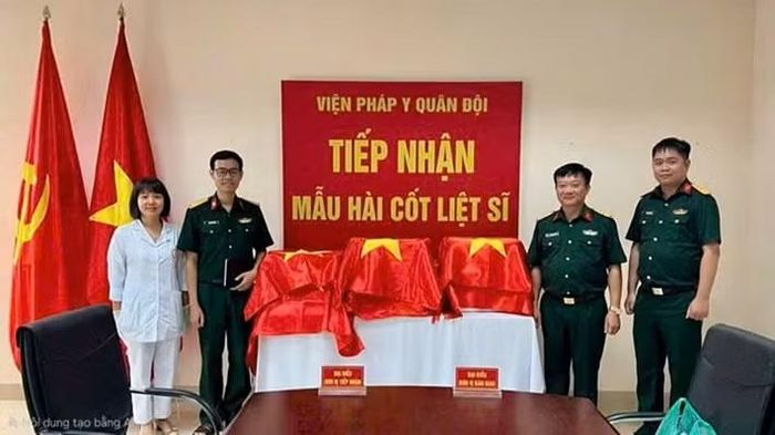 Ban Chỉ đạo 515 tỉnh Quảng Ninh bàn giao mẫu hài cốt để giám định ADN cho Viện Pháp y quân đội.