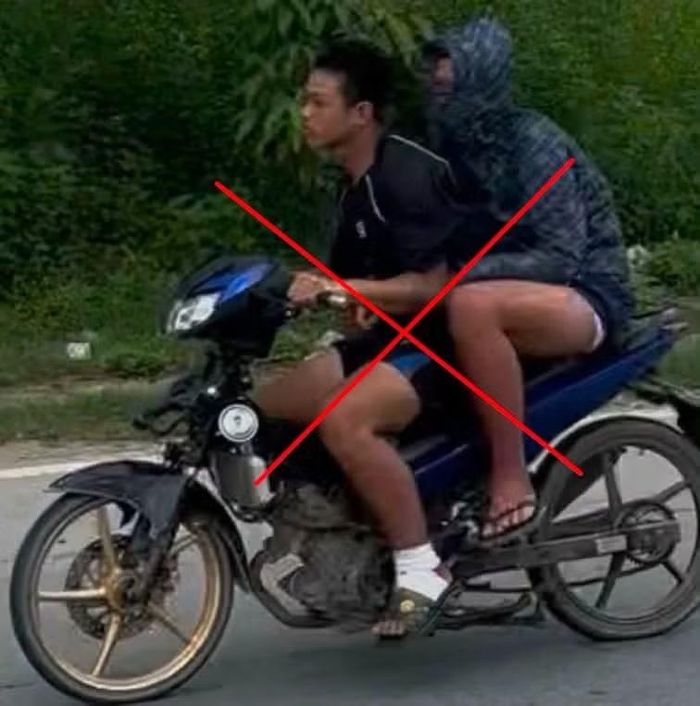 Tổ công tác 191 phát hiện 2 thanh thiếu niên B.T.M và B.T.Đ (cùng SN 2009) điều khiển xe mô tô không gắn biển số, có dấu hiệu thay đổi kết cấu phương tiện, không đội mũ bảo hiểm, lạng lách, đánh võng, chạy tốc độ cao.