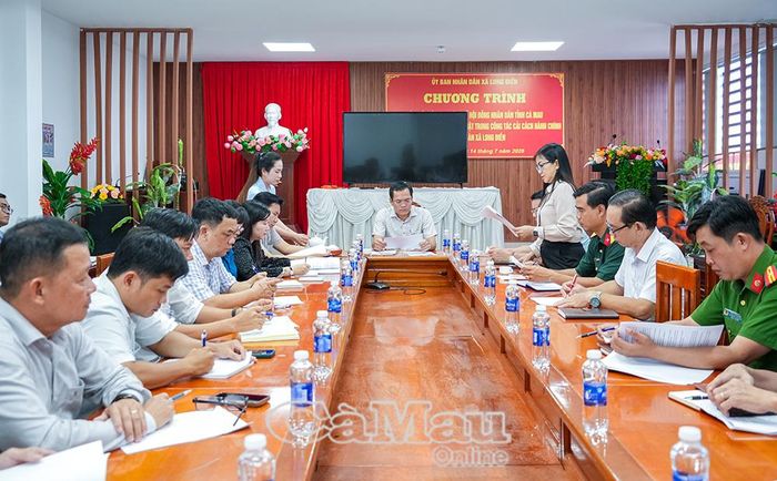  Đoàn công tác tỉnh làm việc với lãnh đạo xã Long Điền.