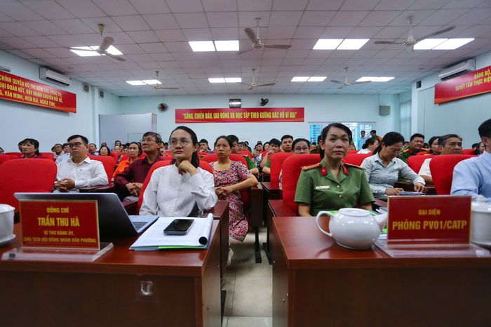 Các đại biểu tham dự hội nghị