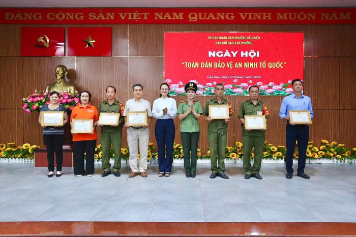 Biểu dương, khen thưởng các tập thể, cá nhân có thành tích xuất sắc trong phong trào Toàn dân bảo vệ an ninh Tổ quốc năm 2025