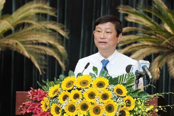 Chủ tịch HĐND TPHCM Võ Văn Minh phát biểu