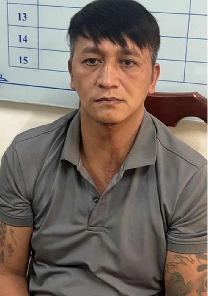 Nguyễn Văn Tuấn tại cơ quan công an.