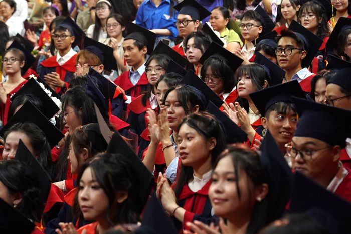 Tân cử nhân Trường Đại học Khoa học Tự nhiên, Đại học Quốc gia Hà Nội. Ảnh: HUS