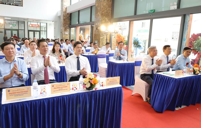 Các đại biểu tham dự hội nghị.