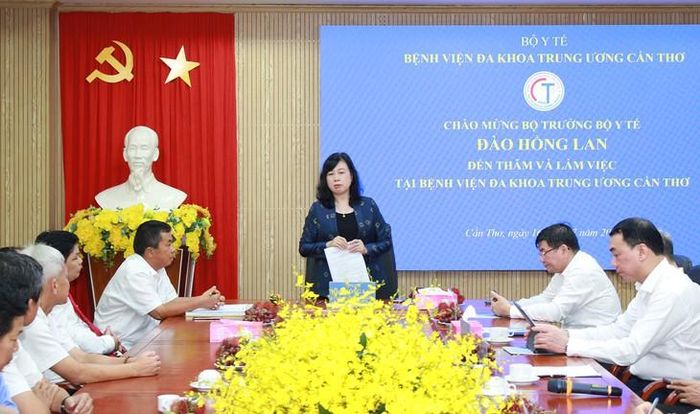 Bộ trưởng Bộ Y tế Đào Hồng Lan mong muốn Bệnh viện Đa khoa Trung ương Cần Thơ thực sự trở thành một bệnh viện mạnh của Bộ Y tế tại khu vực ĐBSCL.