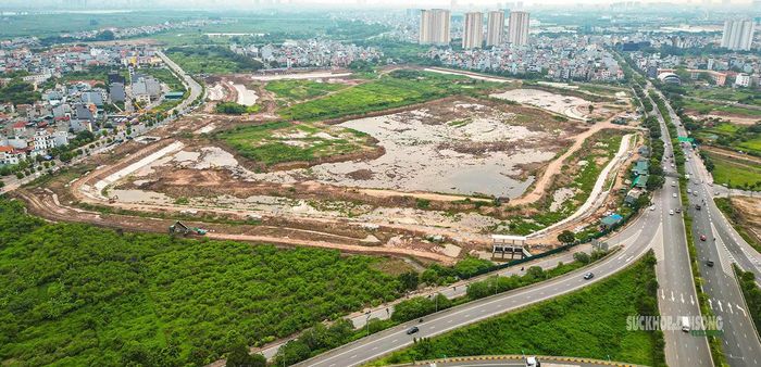 Toàn cảnh hồ điều hòa Cự Khối đang dần thành hình.