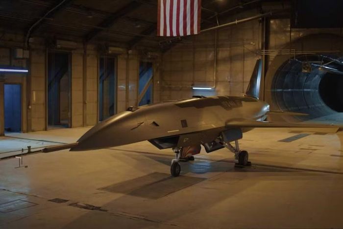 Theo lịch trình đến năm 2029, USAF dự kiến sẽ triển khai hơn 150 đơn vị CCA từ nhiều nhà sản xuất khác nhau, hoạt động trong cả nhiệm vụ trinh sát và chiến đấu cùng với tiêm kích thế hệ thứ 5 và thứ 6.