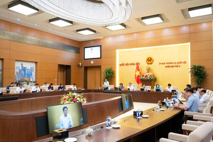 Toàn cảnh phiên họp thứ 4 của Ủy ban Thường vụ Quốc hội