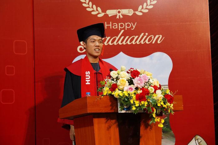 Tháng 9 tới, Hiếu sẽ bắt đầu học thạc sĩ tại Đại học Sorbonne Paris Nord (USPN, Pháp). Ảnh: HUS.