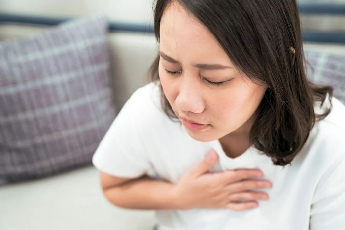 Một số dấu hiệu phổ biến nhất khi cơ thể thiếu sắt là thường xuyên chóng mặt, khó thở, mệt mỏi kéo dài. Ảnh: Shutterstock.