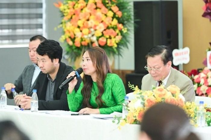 Chủ tịch Hiệp hội Người Việt Nam vùng Kansai (Nhật Bản), Giám đốc Trung tâm Xúc tiến Hợp tác Văn hóa, Giáo dục Việt Nam - Nhật Bản (VJCE) Lê Thương