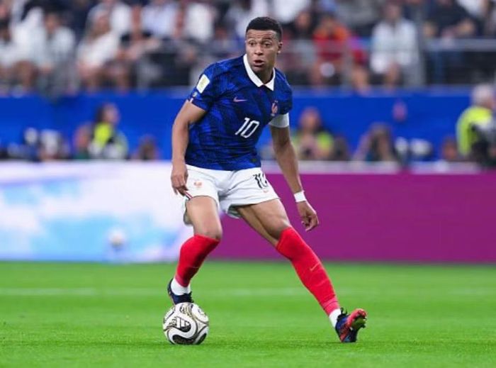 Tốc độ và những pha bứt tốc bên hành lang cánh của đội trưởng Kylian Mbappe là một trong những điểm nóng chiến thuật có thể định đoạt cục diện trận đấu. (Ảnh: FIFA)