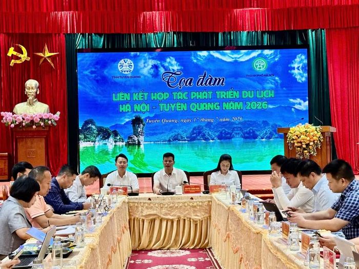 Tọa đàm “Liên kết hợp tác phát triển du lịch Hà Nội-Tuyên Quang năm 2026”.