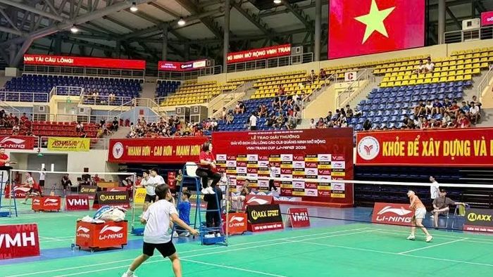 Ngay sau lễ khai mạc đã diễn ra các trận đấu tranh tài ở các nội dung.