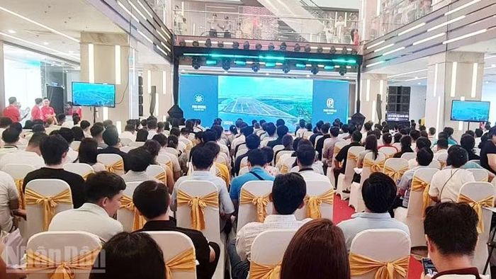 Quang cảnh ngày bốc thăm lựa chọn 751 căn nhà ở xã hội.